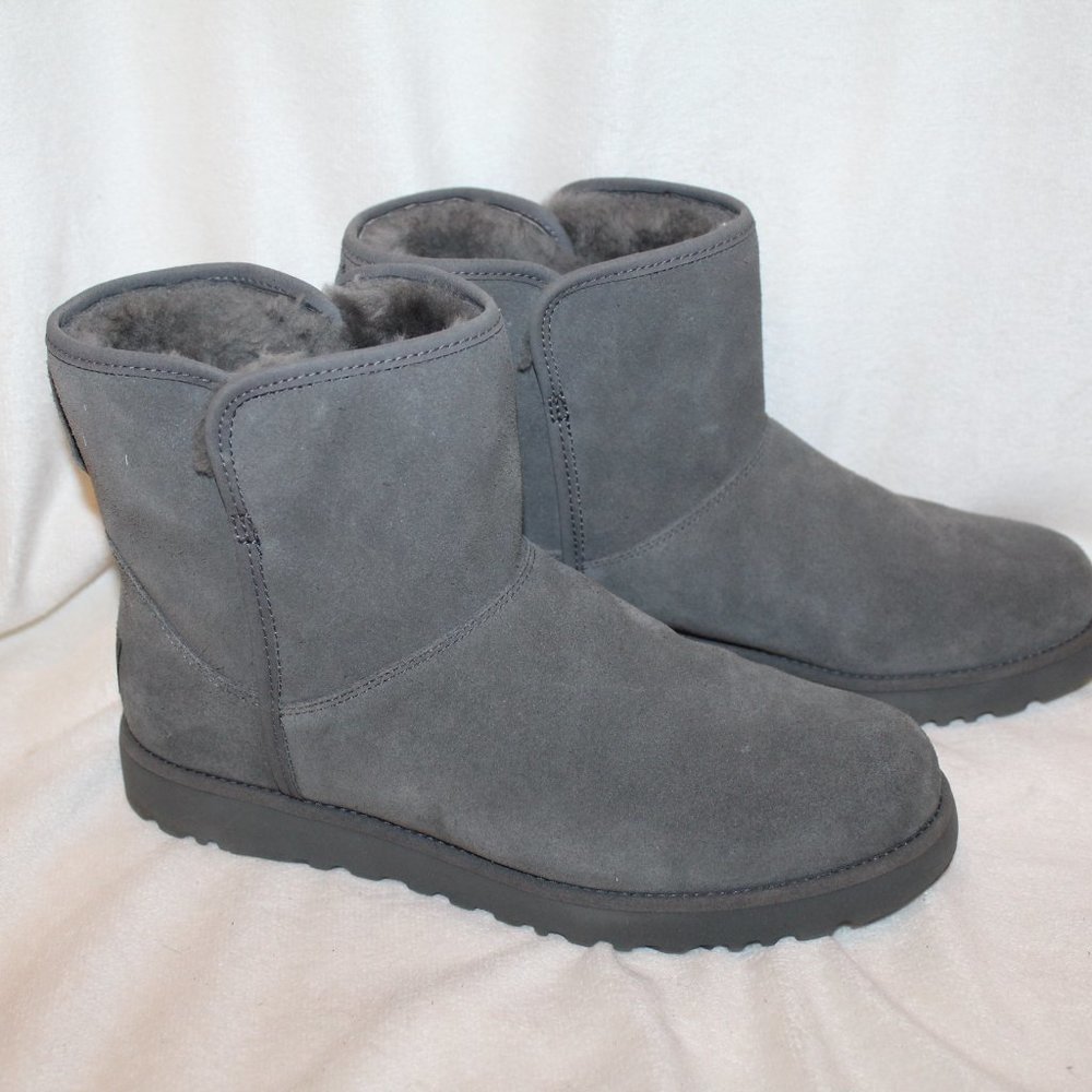 NIB UGG WOMEN'S‎ CORY CLASSIC MINI GRAY SUEDE SHEARLING BOOTS